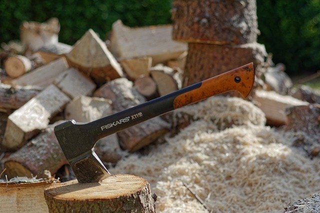 Free download axe chop wood stumps chopping free picture to be edited with GIMP free online image editor