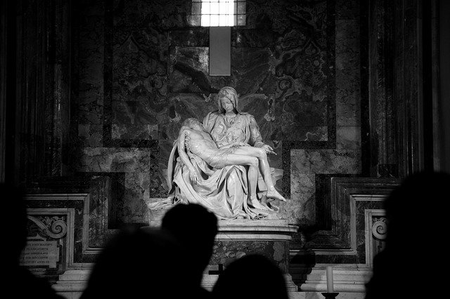 Kostenloser Download der Basilica di San Pietro im Vatikan Kostenloses Bild zur Bearbeitung mit dem kostenlosen Online-Bildeditor GIMP
