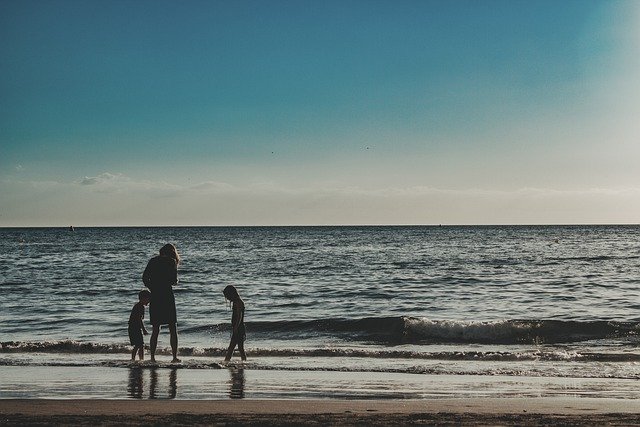 Free download beach family sea ocean waves free picture to be edited with GIMP free online image editor