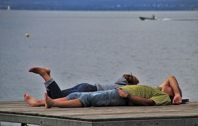 Muat turun percuma gambar santai pasangan kaki pantai untuk diedit dengan editor imej dalam talian percuma GIMP