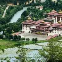 Descarga gratuita Bhutan Hiking Tours Cover foto o imagen gratis para editar con el editor de imágenes en línea GIMP