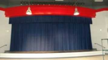 Scarica gratis Black Box Theatre Curtains foto o immagini gratuite da modificare con l'editor di immagini online GIMP