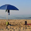 Blue umbrella on the sea  screen for extension Chrome web store in OffiDocs Chromium
