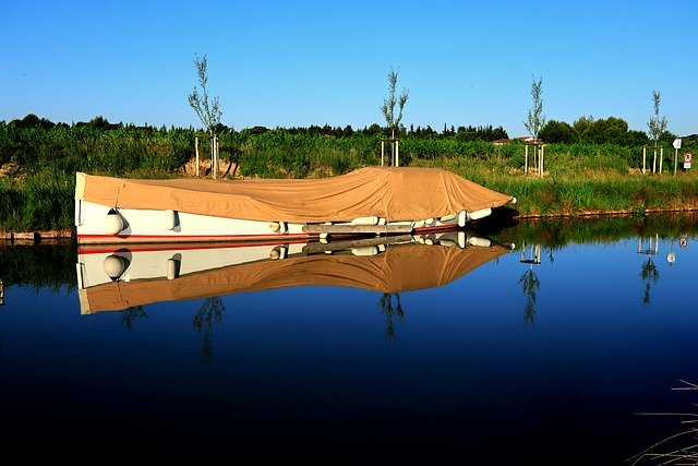 Téléchargement gratuit d'une image gratuite de bateau canal du midi france sud à modifier avec l'éditeur d'images en ligne gratuit GIMP