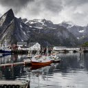 Boat docked on the water  screen for extension Chrome web store in OffiDocs Chromium