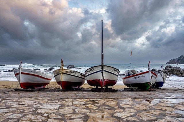 تحميل مجاني قوارب شاطئ ساحل البحر الأبيض المتوسط ​​مجانا ليتم تحريرها باستخدام محرر الصور المجاني على الإنترنت GIMP