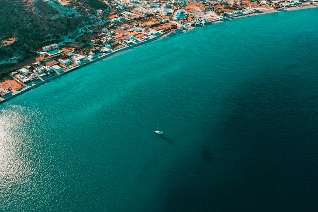 Скачать бесплатно лодка яхта парусник морской парус бесплатно фото для редактирования с помощью бесплатного онлайн-редактора изображений GIMP