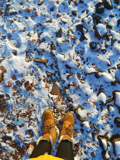 Libreng download boots snow feet walk winter libreng larawan na ie-edit gamit ang GIMP free online image editor