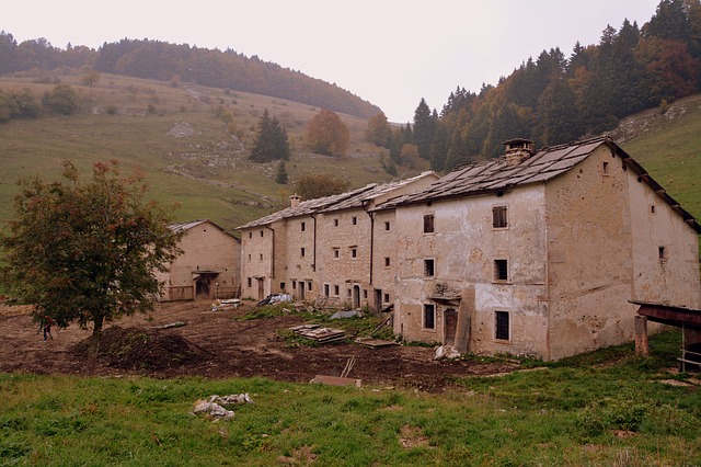 Kostenloser Download von Borgo Homes Mountain Free Picture zur Bearbeitung mit dem kostenlosen Online-Bildeditor GIMP