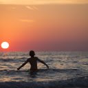 Boy bathing in the sea  screen for extension Chrome web store in OffiDocs Chromium