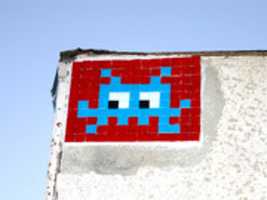 Descarga gratis una foto o imagen gratis de close-up de brand-new-space-invader para editar con el editor de imágenes en línea GIMP