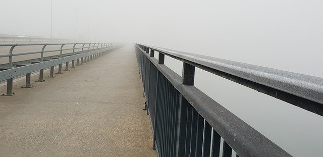 Bezpłatne pobieranie Bridge Fog - bezpłatne zdjęcie lub obraz do edycji za pomocą internetowego edytora obrazów GIMP