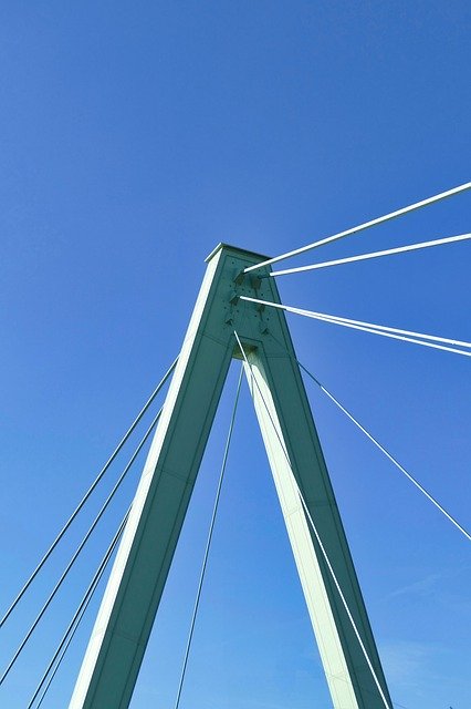 Descărcare gratuită Bridge Pylon Architecture - fotografie sau imagini gratuite pentru a fi editate cu editorul de imagini online GIMP