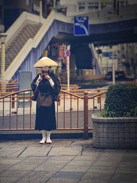 김프 무료 온라인 이미지 편집기로 편집할 수 있는 무료 다운로드 불교 승려 승려 기도 일본 무료 사진