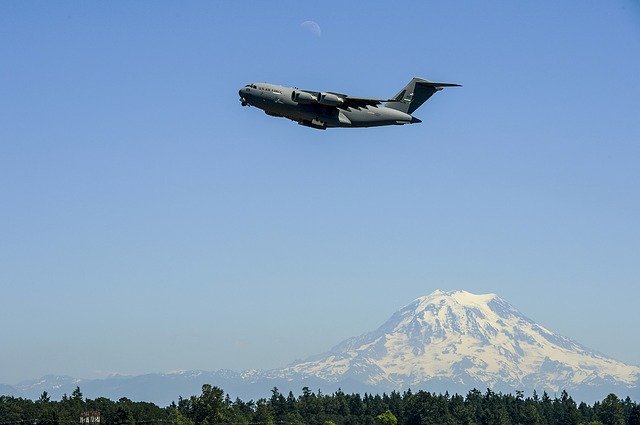 Baixe gratuitamente a imagem gratuita militar do jato c 17 Globemaster para ser editada com o editor de imagens on-line gratuito do GIMP