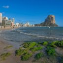 Calpe Beach with Peñón de Ifach under Blue Skies  screen for extension Chrome web store in OffiDocs Chromium