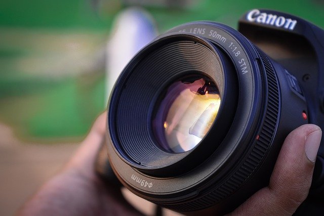 Kostenloser Download Kamera 50-mm-Objektiv Fotograf DSLR Kostenloses Bild, das mit dem kostenlosen Online-Bildeditor GIMP bearbeitet werden kann