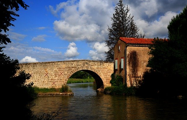 Gratis download Canal du Midi de waterbrug gratis foto om te bewerken met GIMP gratis online afbeeldingseditor