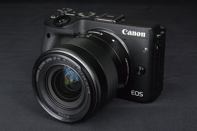 Free download canon camera micro single free picture to be edited with GIMP free online image editor