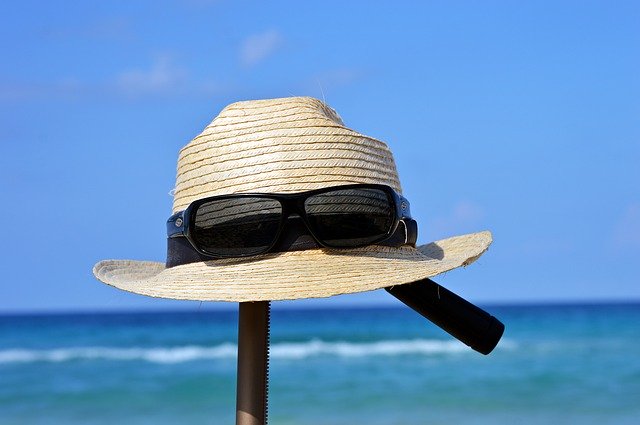 免费下载帽子太阳镜假期夏季免费图片可使用 GIMP 免费在线图像编辑器进行编辑