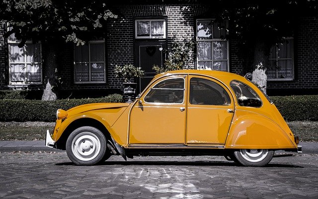 Bezpłatne pobieranie samochodu pomarańczowy pojazd w skali szarości bezpłatny obraz do edycji za pomocą bezpłatnego internetowego edytora obrazów GIMP