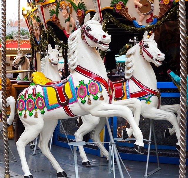 無料ダウンロードカルーセル馬遊園地無料画像をGIMP無料オンライン画像エディタで編集