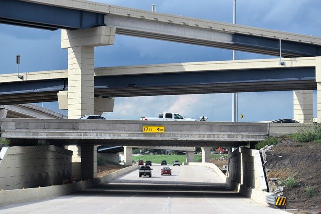 免费下载汽车高速公路交通旅行坡道免费图片可使用 GIMP 免费在线图像编辑器进行编辑