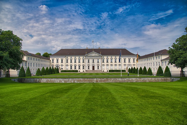 Scarica gratuitamente l'immagine gratuita del castello bellevue di berlino da modificare con l'editor di immagini online gratuito GIMP