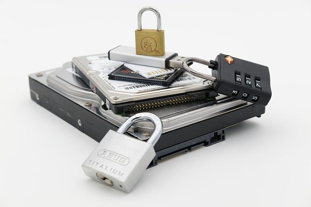 Free graphic castle padlock completed closed to be edited by GIMP free image editor by OffiDocs