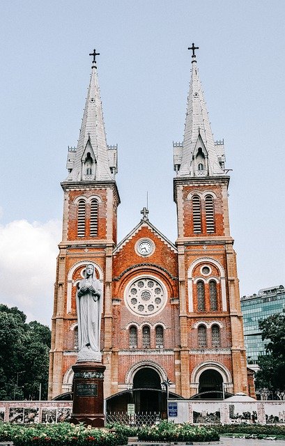دانلود رایگان تصویر کلیسای جامع نوتردام سایگون برای ویرایش با ویرایشگر تصویر آنلاین رایگان GIMP