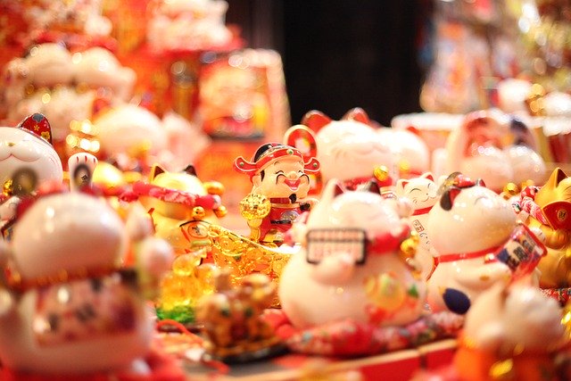 Free download cat maneki neko new year symbols free picture to be edited with GIMP free online image editor