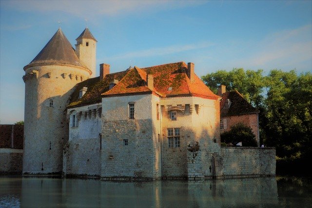 ดาวน์โหลดฟรี Chateau fortress ยุคกลาง รูปภาพฟรีที่จะแก้ไขด้วย GIMP โปรแกรมแก้ไขรูปภาพออนไลน์ฟรี