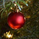 Christmas red ball  screen for extension Chrome web store in OffiDocs Chromium