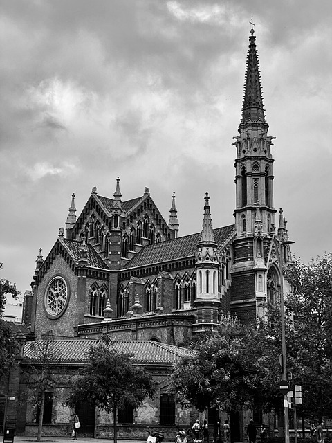 Free download church building barcelona free picture to be edited with GIMP free online image editor