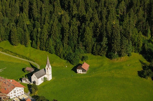 Bezpłatne pobieranie Church Height Austria - bezpłatne zdjęcie lub obraz do edycji za pomocą internetowego edytora obrazów GIMP