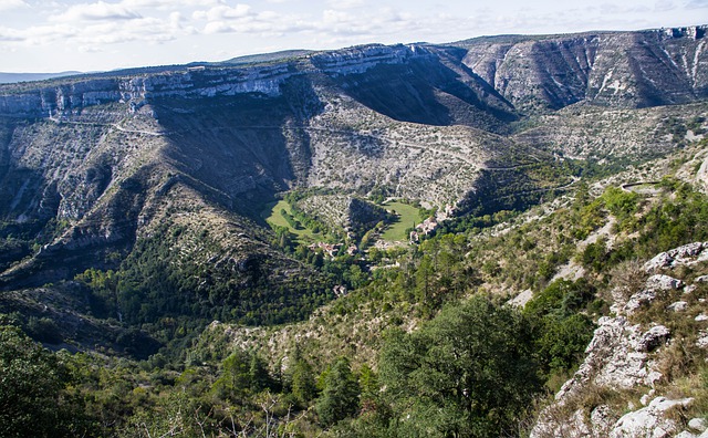 Kostenloser Download Cirque de Navacelles Geologie kostenloses Bild zur Bearbeitung mit dem kostenlosen Online-Bildeditor GIMP