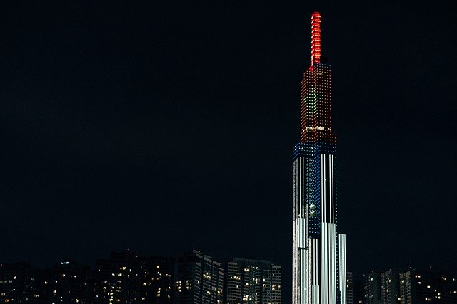 Kostenloser Download Stadt Skyline Nacht Gebäude kostenloses Bild zur Bearbeitung mit dem kostenlosen Online-Bildeditor GIMP