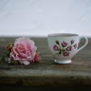 Coffee cup and flowers  screen for extension Chrome web store in OffiDocs Chromium