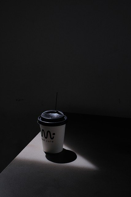 Muat turun percuma gambar percuma kafein cawan kopi bilik gelap untuk diedit dengan editor imej dalam talian percuma GIMP