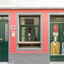 Colorful Street Art on Funchal Building Façade  screen for extension Chrome web store in OffiDocs Chromium
