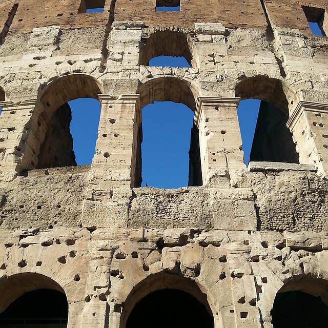 Descărcare gratuită Colosseum Building italy rome poza gratuită pentru a fi editată cu editorul de imagini online gratuit GIMP