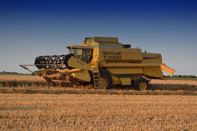 Free download combine harvester new holland free picture to be edited with GIMP free online image editor