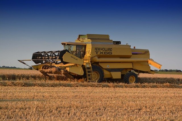 Безкоштовно завантажити зернозбиральний комбайн new holland безкоштовне зображення для редагування за допомогою безкоштовного онлайн-редактора зображень GIMP