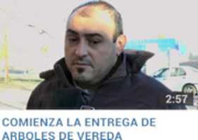 Free download COMIENZA LA ENTREGA DE ARBOLES DE VEREDA free photo or picture to be edited with GIMP online image editor
