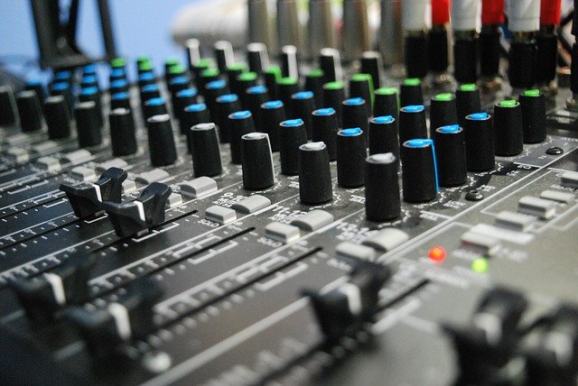 دانلود رایگان موسیقی بلندگوی صدای کنسول تصویر رایگان برای ویرایش با ویرایشگر تصویر آنلاین رایگان GIMP