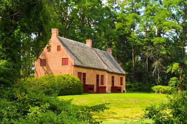 Free download cottage building farmhouse historic free picture to be edited with GIMP free online image editor