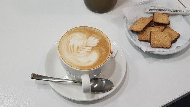 Unduh gratis Cup Of Coffee CoffeeS On The - foto atau gambar gratis untuk diedit dengan editor gambar online GIMP