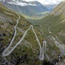Curvy road and mountains  screen for extension Chrome web store in OffiDocs Chromium