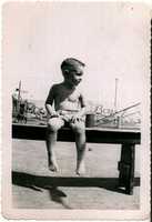 Безкоштовно завантажте David, at a local playland, ca 1954, Crenshaw Blvd, L.A. Free photo or picture to be edited with GIMP online editor image