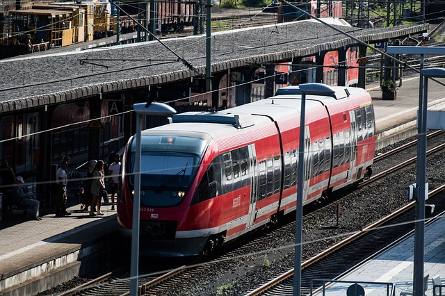 বিনামূল্যে ডাউনলোড করুন db deutsche bahn rail মুক্ত ছবি GIMP বিনামূল্যে অনলাইন ইমেজ এডিটর দিয়ে সম্পাদনা করা হবে